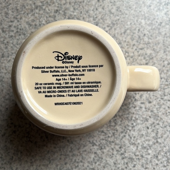 Disneys Hocus Pocus 20 oz mug - Picture 4 of 5